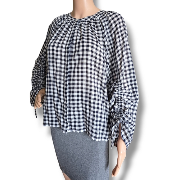 GAP Women's Navy Blue/ White Gingham Ruched Sleeve Blouse - Picture 4 of 16
